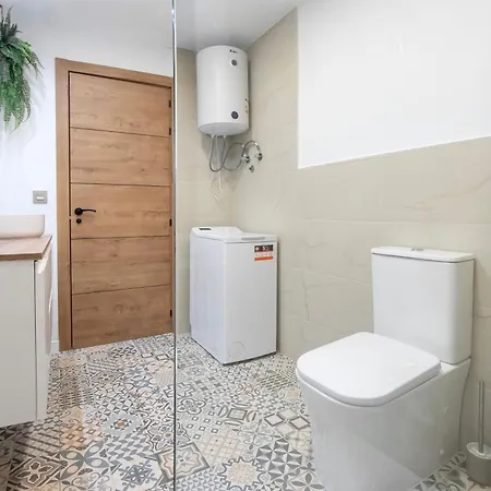 Newly Renovated, Luxurious With A Heated Pool, 259 Dom wakacyjny San Miguel de Abona