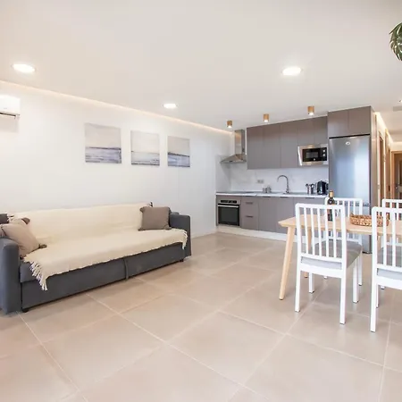 Newly Renovated, Luxurious With A Heated Pool, 259 * San Miguel de Abona