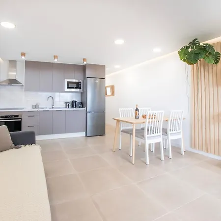 度假居 Newly Renovated, Luxurious Apartment With A Heated Pool - By Tenerifehints *