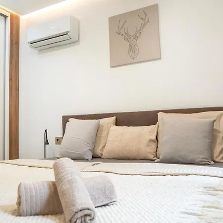 Newly Renovated, Luxurious Apartment With A Heated Pool - By Tenerifehints *
