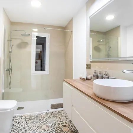 Newly Renovated, Luxurious With A Heated Pool, 259 San Miguel de Abona