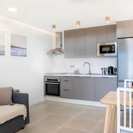 Newly Renovated, Luxurious With A Heated Pool, 259 Semesterbostad San Miguel de Abona