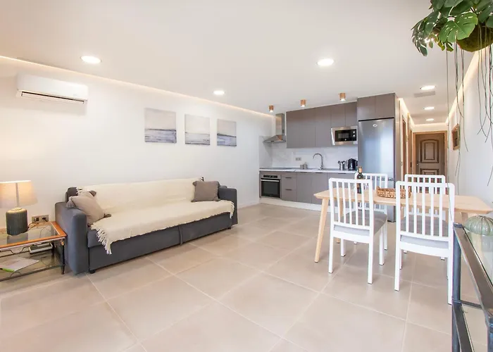 Newly Renovated, Luxurious Apartment With A Heated Pool - By Tenerifehints * 圣米格尔德阿沃纳