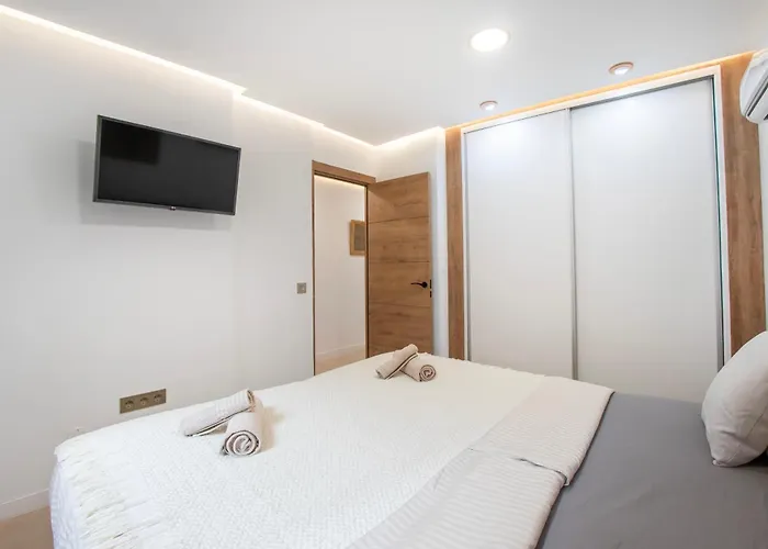 Newly Renovated, Luxurious Apartment With A Heated Pool - By Tenerifehints