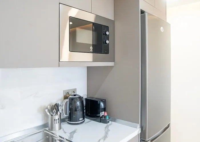 Newly Renovated, Luxurious Apartment With A Heated Pool - By Tenerifehints 圣米格尔德阿沃纳