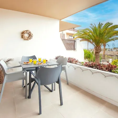 Newly Renovated, Luxurious With A Heated Pool - By Tenerifehints