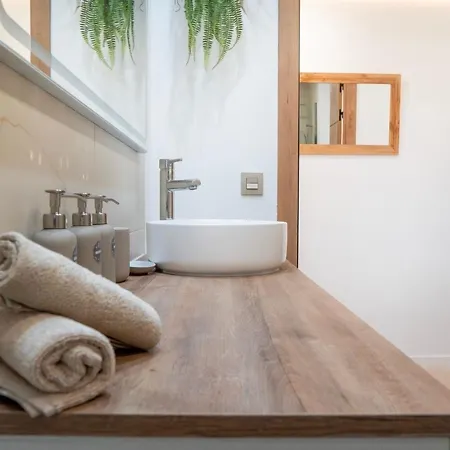 Newly Renovated, Luxurious With A Heated Pool - By Tenerifehints Casa de Férias San Miguel de Abona