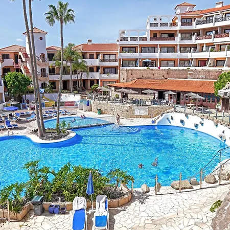 Casa de Férias Newly Renovated, Luxurious With A Heated Pool - By Tenerifehints *