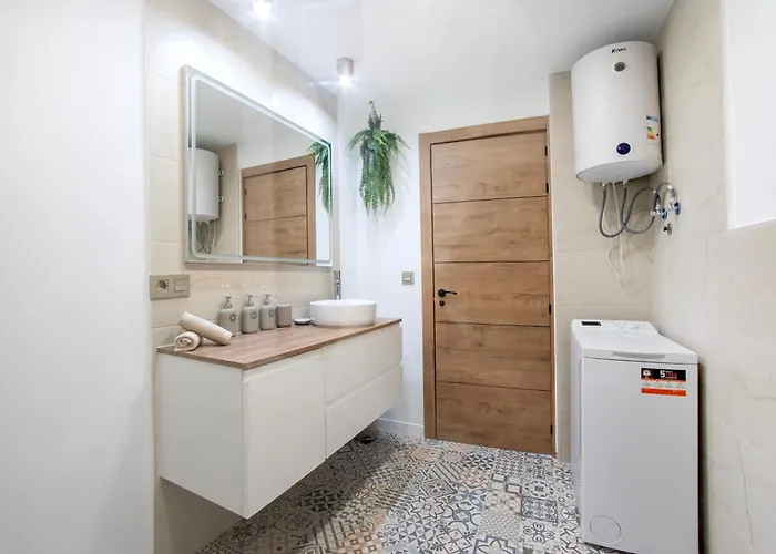 Holiday home Newly Renovated, Luxurious With A Heated Pool - By Tenerifehints